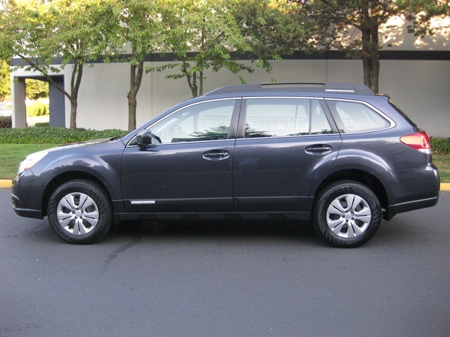 2011 Subaru Outback 2.5i/ 4cyl / AWD/ Wagon / 1-OWNER   - Photo 2 - Portland, OR 97217