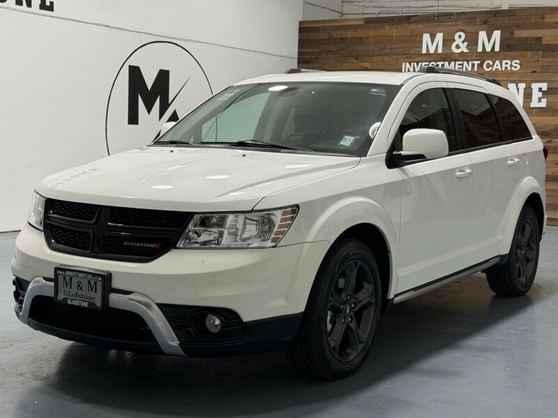 2019 Dodge Journey Crossroad 3RD ROW SEAT / 3.6L V6 / 51,000 MILES / LEATHER SEATS / Backup Camera - Photo 58 - Gladstone, OR 97027