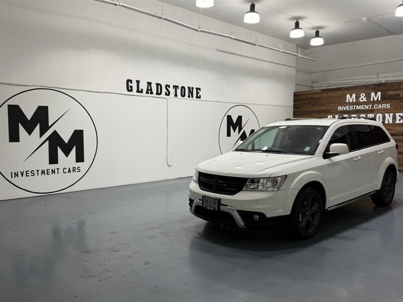 2019 Dodge Journey Crossroad 3RD ROW SEAT / 3.6L V6 / 51,000 MILES / LEATHER SEATS / Backup Camera - Photo 61 - Gladstone, OR 97027