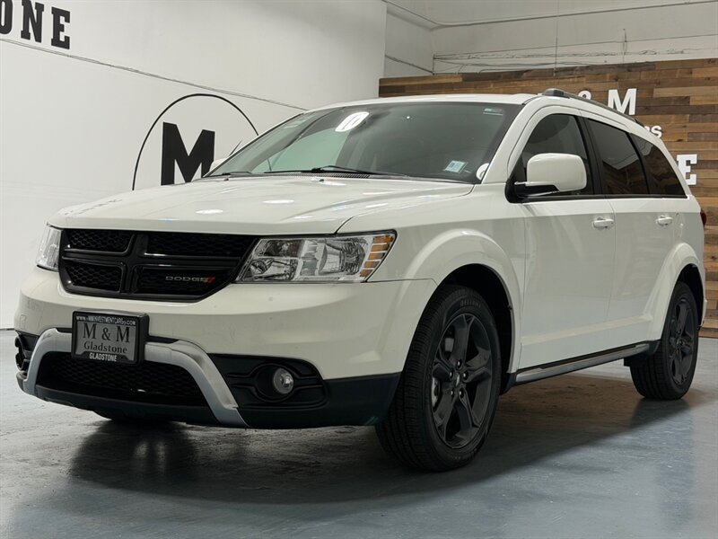2019 Dodge Journey Crossroad 3RD ROW SEAT / 3.6L V6 / 51,000 MILES / LEATHER SEATS / Backup Camera - Photo 59 - Gladstone, OR 97027