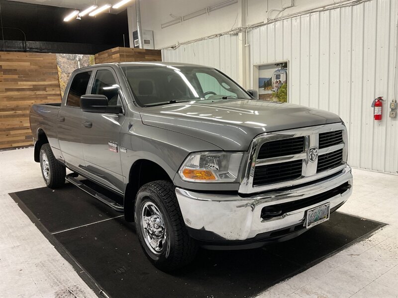 2011 RAM 2500 ST Crew Cab 4X4 / 5.7L V8 HEMI / 84,000 MILES  / LOCAL OREGON TRUCK / RUST FREE - Photo 2 - Gladstone, OR 97027