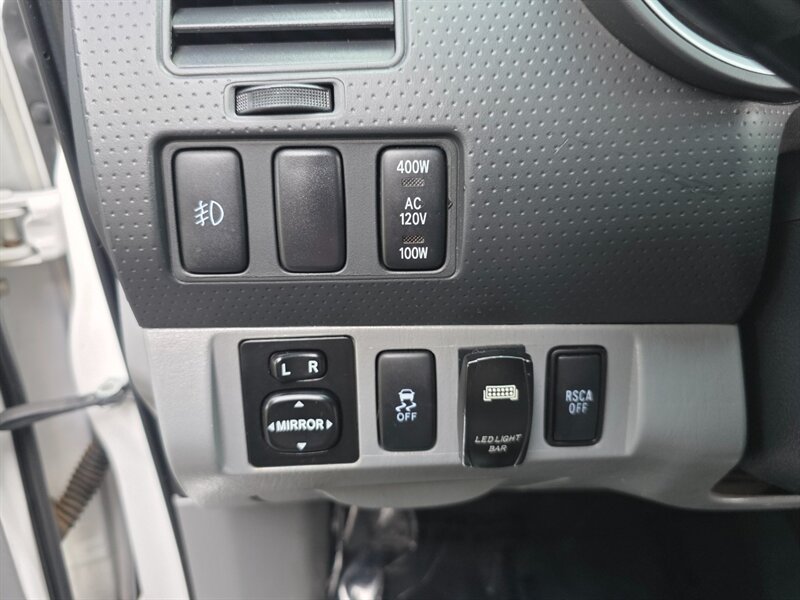 2015 Toyota Tacoma V6 2015 Toyota Tacoma 4X4 / TRD SPORT / OFF ROAD BUMPER / WINCH / PEDAL COMMANDER / LED's / NO-RUST / NEW LIFT + NEW TIRES / CUSTOM BUILT - Photo 42 - Portland, OR 97217