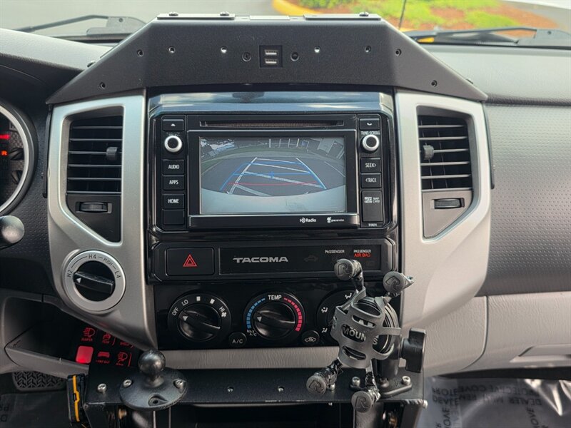 2015 Toyota Tacoma V6 2015 Toyota Tacoma 4X4 / TRD SPORT / OFF ROAD BUMPER / WINCH / PEDAL COMMANDER / LED's / NO-RUST / NEW LIFT + NEW TIRES / CUSTOM BUILT - Photo 18 - Portland, OR 97217