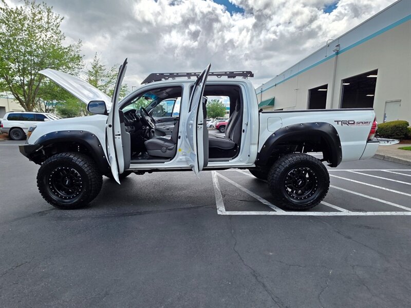 2015 Toyota Tacoma V6 2015 Toyota Tacoma 4X4 / TRD SPORT / OFF ROAD BUMPER / WINCH / PEDAL COMMANDER / LED's / NO-RUST / NEW LIFT + NEW TIRES / CUSTOM BUILT - Photo 23 - Portland, OR 97217