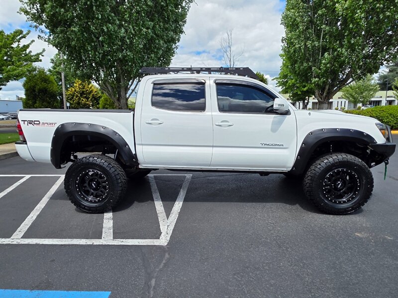 2015 Toyota Tacoma V6 2015 Toyota Tacoma 4X4 / TRD SPORT / OFF ROAD BUMPER / WINCH / PEDAL COMMANDER / LED's / NO-RUST / NEW LIFT + NEW TIRES / CUSTOM BUILT - Photo 4 - Portland, OR 97217