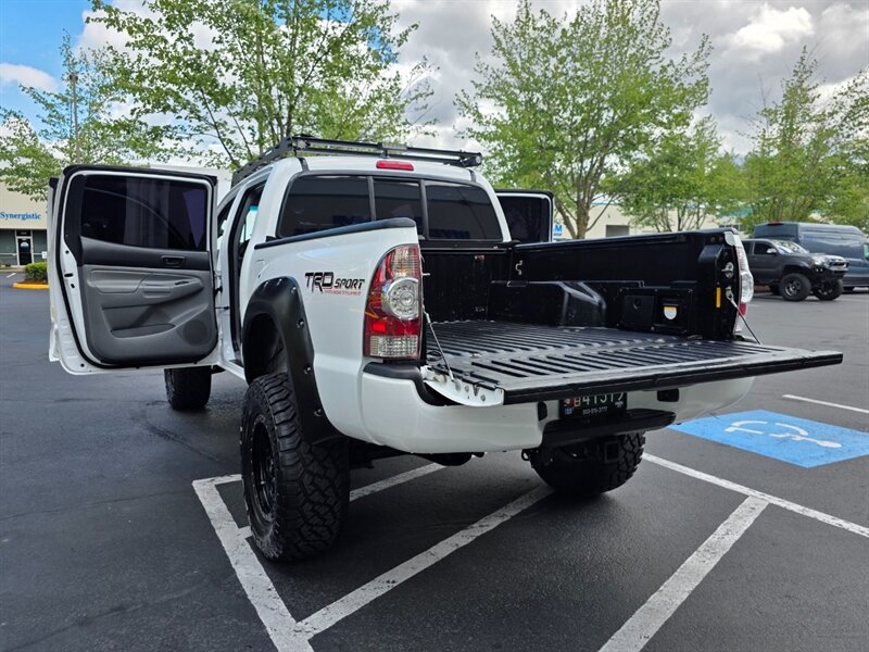 2015 Toyota Tacoma V6 2015 Toyota Tacoma 4X4 / TRD SPORT / OFF ROAD BUMPER / WINCH / PEDAL COMMANDER / LED's / NO-RUST / NEW LIFT + NEW TIRES / CUSTOM BUILT - Photo 27 - Portland, OR 97217