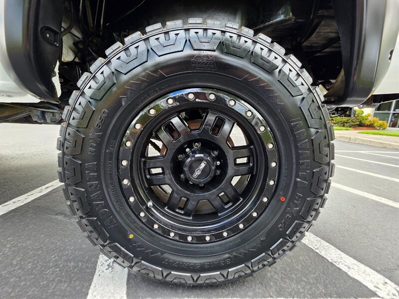 2015 Toyota Tacoma V6 2015 Toyota Tacoma 4X4 / TRD SPORT / OFF ROAD BUMPER / WINCH / PEDAL COMMANDER / LED's / NO-RUST / NEW LIFT + NEW TIRES / CUSTOM BUILT - Photo 47 - Portland, OR 97217