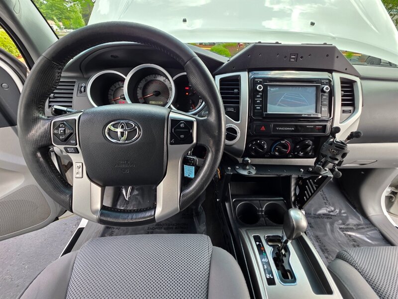 2015 Toyota Tacoma V6 2015 Toyota Tacoma 4X4 / TRD SPORT / OFF ROAD BUMPER / WINCH / PEDAL COMMANDER / LED's / NO-RUST / NEW LIFT + NEW TIRES / CUSTOM BUILT - Photo 35 - Portland, OR 97217