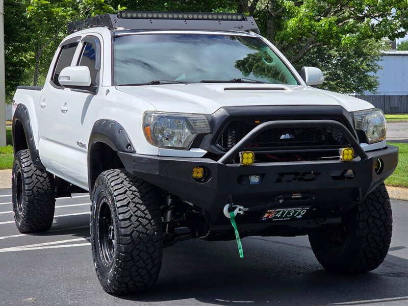 2015 Toyota Tacoma V6 2015 Toyota Tacoma 4X4 / TRD SPORT / OFF ROAD BUMPER / WINCH / PEDAL COMMANDER / LED's / NO-RUST / NEW LIFT + NEW TIRES / CUSTOM BUILT - Photo 2 - Portland, OR 97217