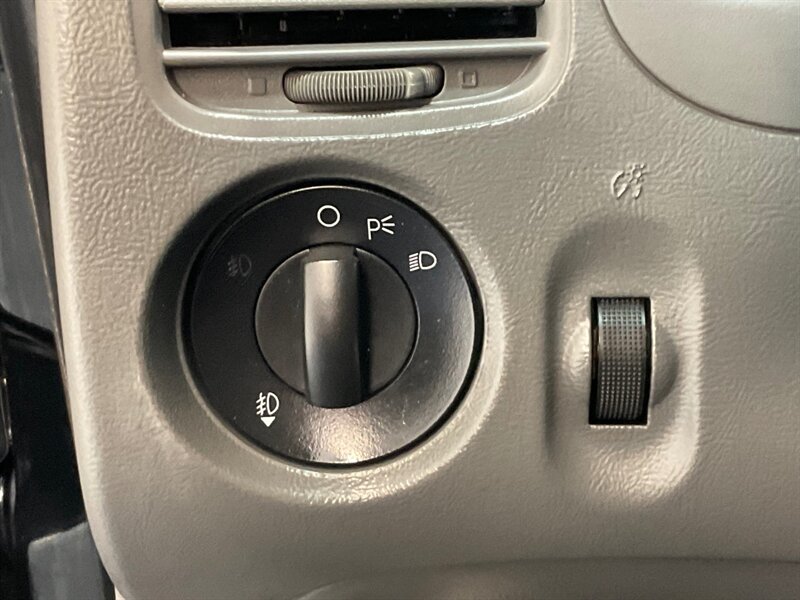 2010 Ford Ranger XLT Super Cab 4dr 4X4 / 4.0L V6 / 1-OWNER / Automatic / Towing Pkg / ZERO RUST - Photo 38 - Gladstone, OR 97027