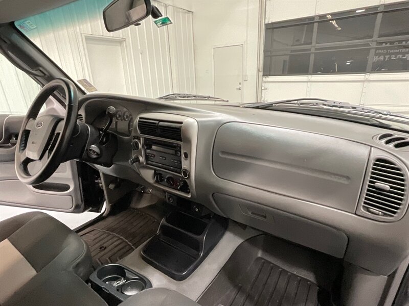 2010 Ford Ranger XLT Super Cab 4dr 4X4 / 4.0L V6 / 1-OWNER / Automatic / Towing Pkg / ZERO RUST - Photo 37 - Gladstone, OR 97027