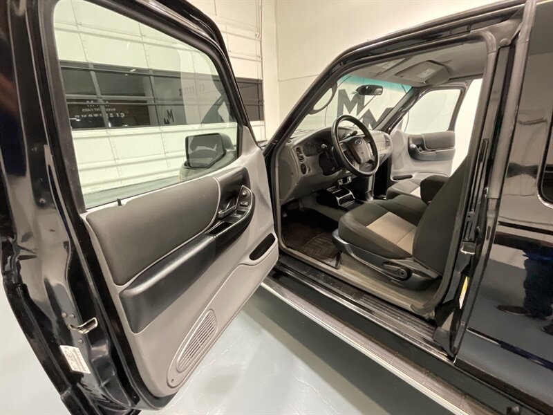2010 Ford Ranger XLT Super Cab 4dr 4X4 / 4.0L V6 / 1-OWNER / Automatic / Towing Pkg / ZERO RUST - Photo 32 - Gladstone, OR 97027