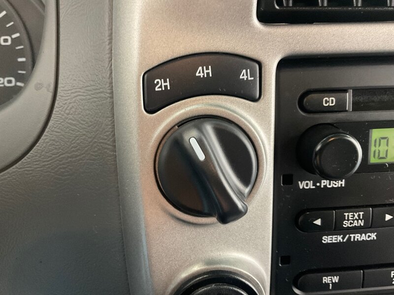 2010 Ford Ranger XLT Super Cab 4dr 4X4 / 4.0L V6 / 1-OWNER / Automatic / Towing Pkg / ZERO RUST - Photo 17 - Gladstone, OR 97027