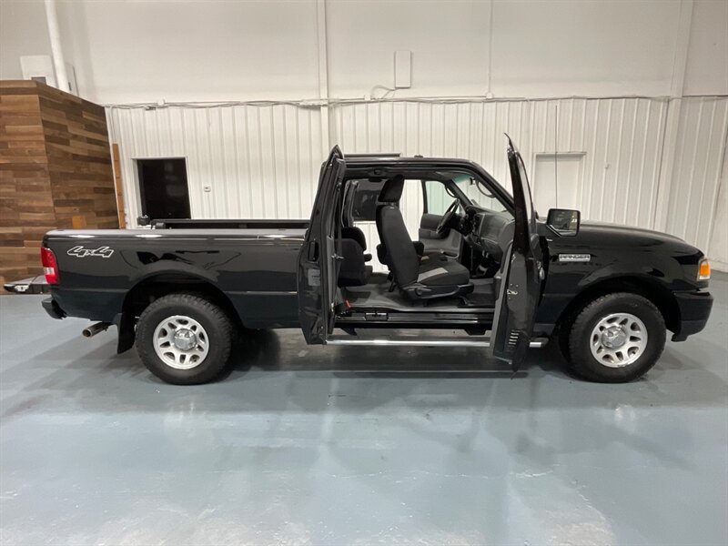 2010 Ford Ranger XLT Super Cab 4dr 4X4 / 4.0L V6 / 1-OWNER / Automatic / Towing Pkg / ZERO RUST - Photo 10 - Gladstone, OR 97027