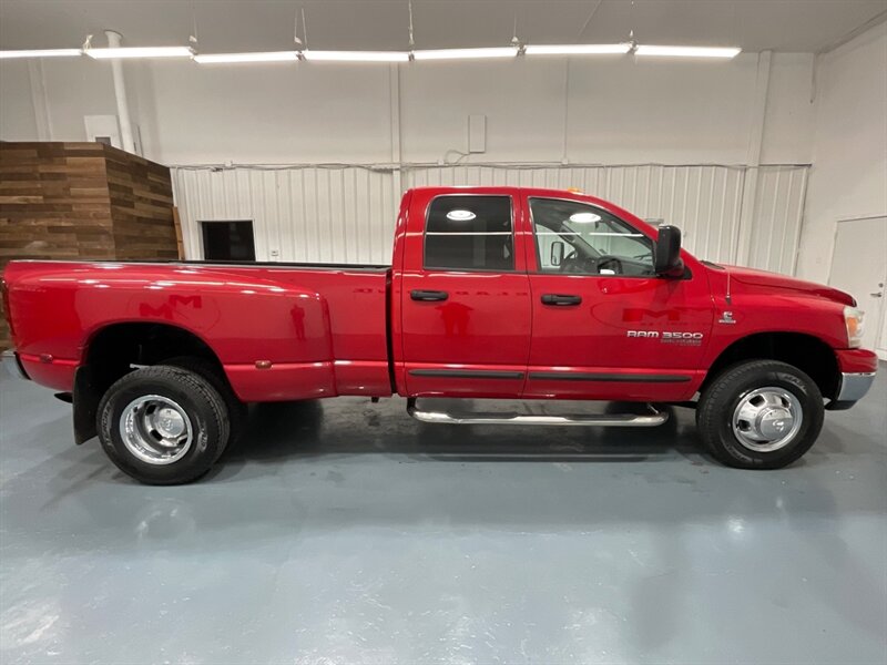 2006 Dodge Ram 3500 SLT 4X4 5.9L DIESEL / DUALLY /1-OWNER/ 77K MILES  / DUALLY LONG BED / 1-TON / NEW TIRES / ZERO RUST - Photo 4 - Gladstone, OR 97027