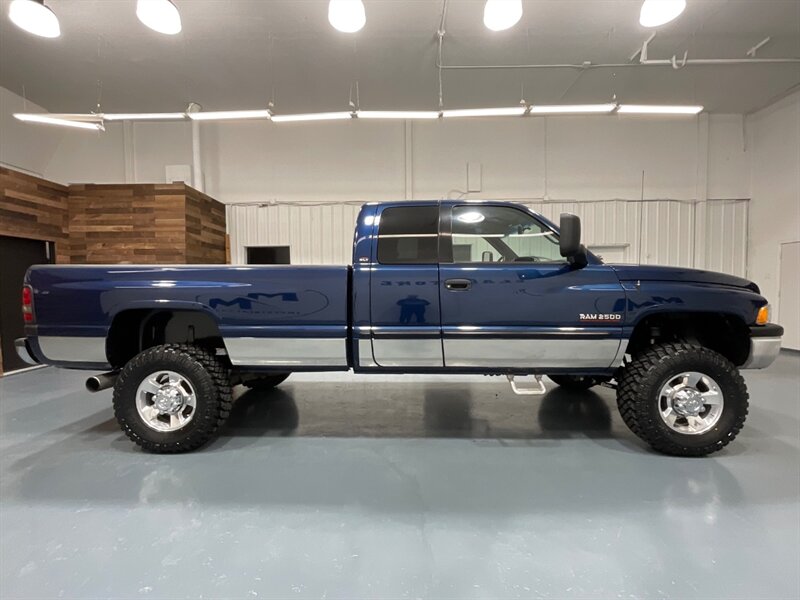 2001 Dodge Ram 2500 Laramie 4X4 / 5.9L DIESEL / 5-SPEED MANUAL/1-OWNER  / Leather Seats / Long Bed / BRAND NEW TIRES / ZERO RUST - Photo 4 - Gladstone, OR 97027