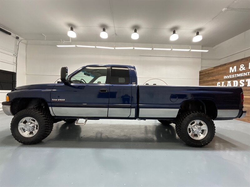 2001 Dodge Ram 2500 Laramie 4X4 / 5.9L DIESEL / 5-SPEED MANUAL/1-OWNER  / Leather Seats / Long Bed / BRAND NEW TIRES / ZERO RUST - Photo 3 - Gladstone, OR 97027