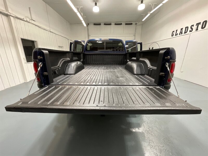 2001 Dodge Ram 2500 Laramie 4X4 / 5.9L DIESEL / 5-SPEED MANUAL/1-OWNER  / Leather Seats / Long Bed / BRAND NEW TIRES / ZERO RUST - Photo 10 - Gladstone, OR 97027