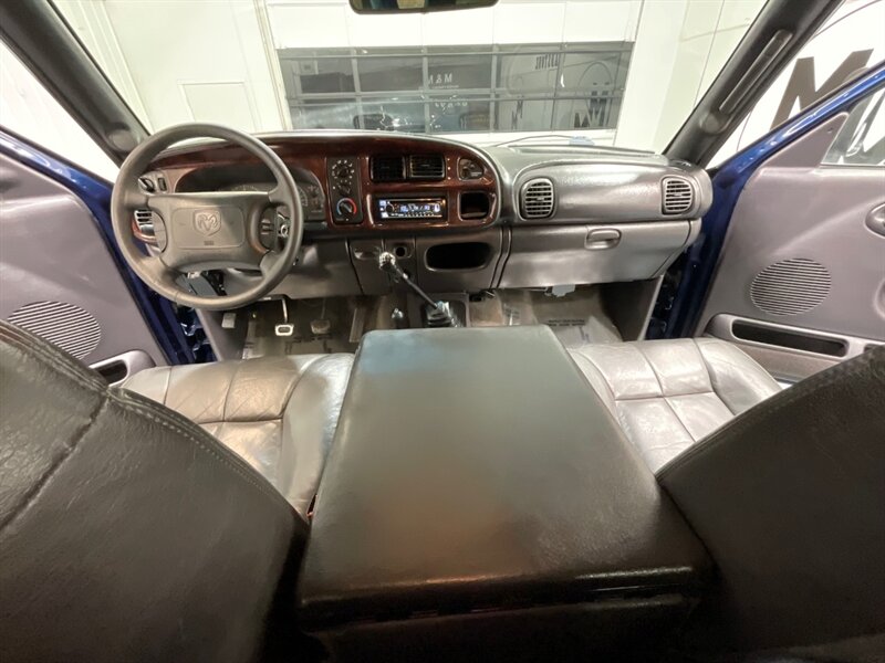 2001 Dodge Ram 2500 Laramie 4X4 / 5.9L DIESEL / 5-SPEED MANUAL/1-OWNER  / Leather Seats / Long Bed / BRAND NEW TIRES / ZERO RUST - Photo 36 - Gladstone, OR 97027