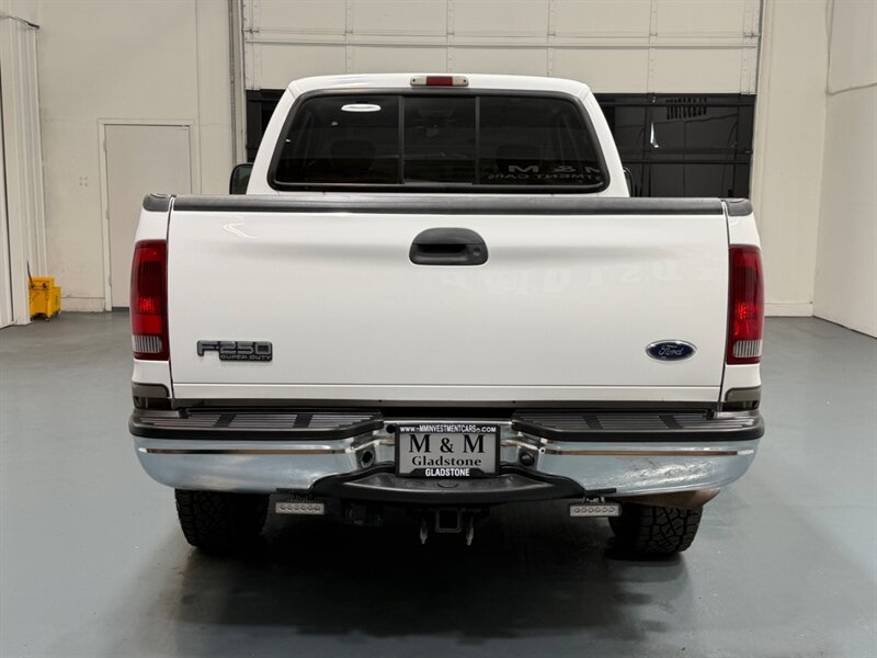 2002 Ford F-250 Lariat 4X4 / 7.3L DIESEL / NEW TIRES / ONLY 136K / LEATHER / SHORT BED / RUST FREE - Photo 8 - Gladstone, OR 97027