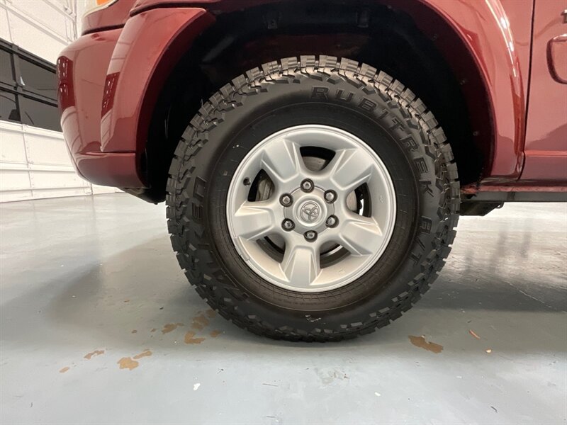 2006 Toyota Tundra SR5 Double Cab 4X4 / 4.7L V8 / ONLY 93K MILES / ZERO RUST / TIMING BELT + WATER PUMP SERVICE DONE - Photo 23 - Gladstone, OR 97027