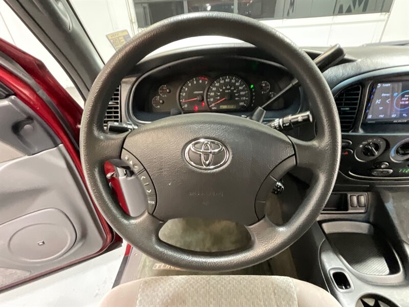 2006 Toyota Tundra SR5 Double Cab 4X4 / 4.7L V8 / ONLY 93K MILES / ZERO RUST / TIMING BELT + WATER PUMP SERVICE DONE - Photo 16 - Gladstone, OR 97027