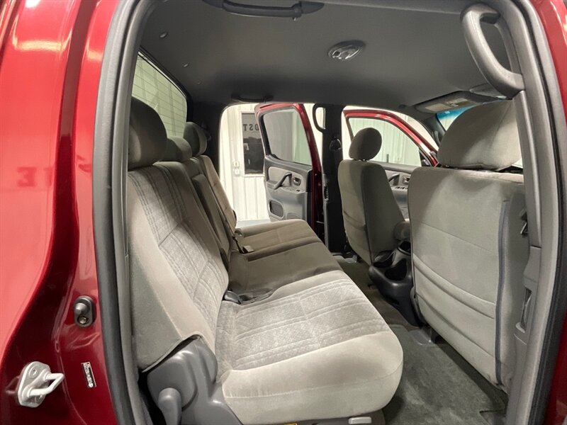 2006 Toyota Tundra SR5 Double Cab 4X4 / 4.7L V8 / ONLY 93K MILES / ZERO RUST / TIMING BELT + WATER PUMP SERVICE DONE - Photo 14 - Gladstone, OR 97027