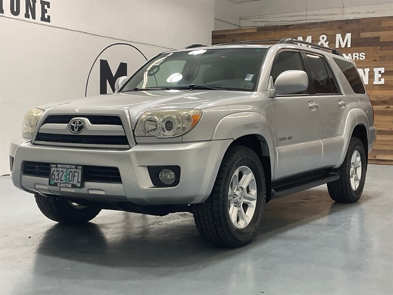 2007 Toyota 4Runner Limited 4X4 / 4.0L 6Cyl / 1-OWNER / ZERO RUST / Leather Heated Seats / Sunroof / Central Diff Locks / Navigation & Backup Camera - Photo 1 - Gladstone, OR 97027