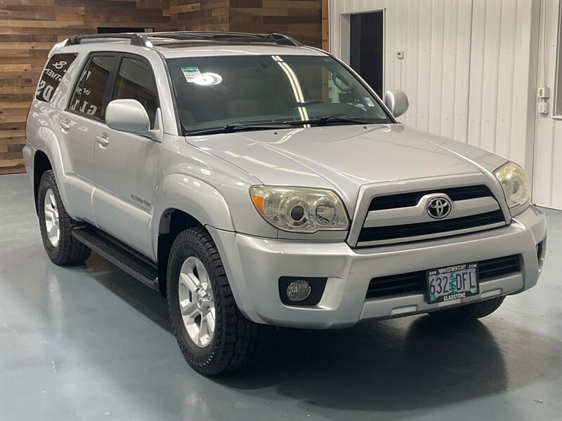 2007 Toyota 4Runner Limited 4X4 / 4.0L 6Cyl / 1-OWNER / ZERO RUST / Leather Heated Seats / Sunroof / Central Diff Locks / Navigation & Backup Camera - Photo 2 - Gladstone, OR 97027