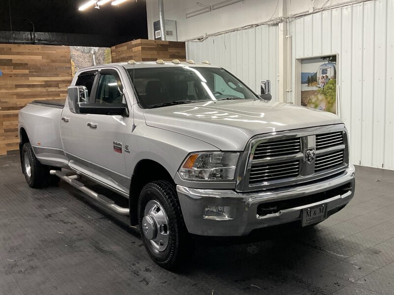 2011 RAM 3500 Laramie Crew Cab 4X4/ 6.7L CUMMINS DIESEL / DUALLY  Heated & Cooled Leather Seats / Sunroof / Navi & Backup Camera / DVD Player / RUST FREE / CLEAN CLEAN - Photo 2 - Gladstone, OR 97027