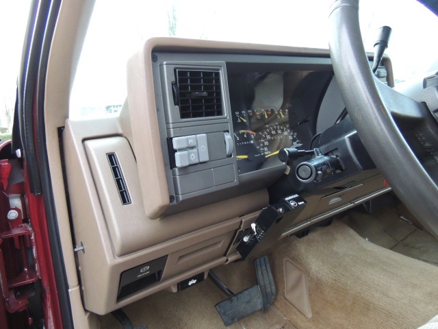 1993 Chevrolet C3500 Silverado   - Photo 18 - Portland, OR 97217