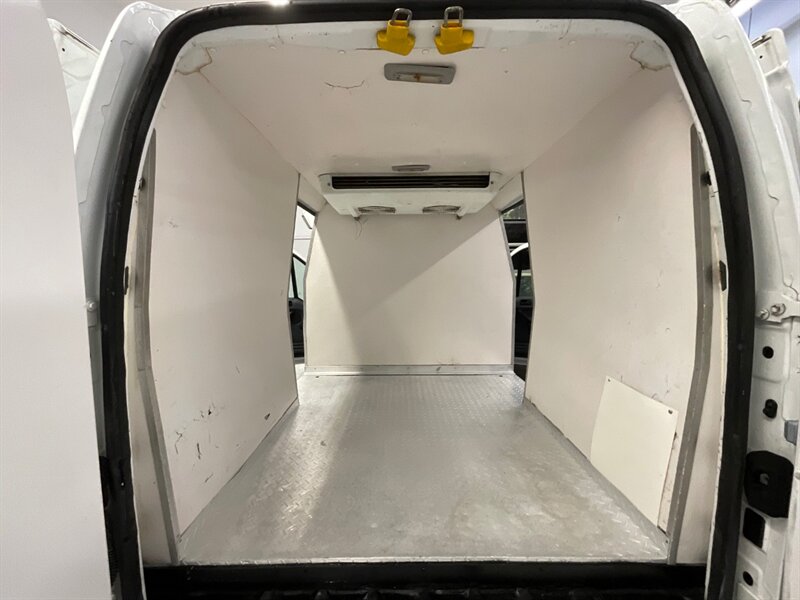 2011 Ford Transit Connect Cargo Van XL  / LOCAL OREGON CARGO VAN /  REFRIGERATED VAN - Photo 10 - Gladstone, OR 97027