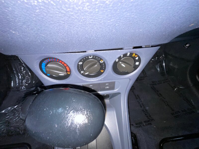 2011 Ford Transit Connect Cargo Van XL  / LOCAL OREGON CARGO VAN /  REFRIGERATED VAN - Photo 35 - Gladstone, OR 97027