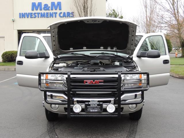 2005 GMC Sierra 3500 SLT / 4X4 / 6.6L DURAMAX / DUALLY / 50K MILES   - Photo 31 - Portland, OR 97217