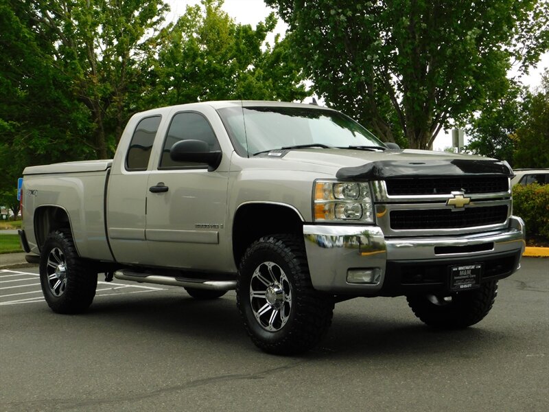 2008 Chevrolet Silverado 2500 LT2 4WD 4DR LIFTED NEW RIMS 35