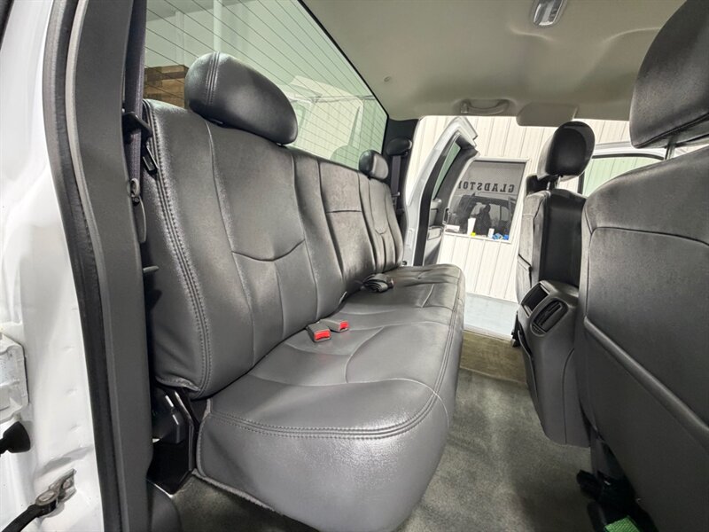 2004 Chevrolet Silverado 2500 2500HD LT 4X4 8.1L V8 / ALLISON TRANS / 57K MILES /Leather w. heated Seats / LONG BED / ZERO RUST / ALLISON 1000 TRANNY - Photo 35 - Gladstone, OR 97027