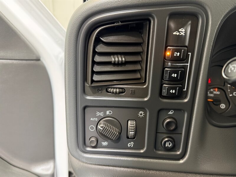 2004 Chevrolet Silverado 2500 2500HD LT 4X4 8.1L V8 / ALLISON TRANS / 57K MILES /Leather w. heated Seats / LONG BED / ZERO RUST / ALLISON 1000 TRANNY - Photo 20 - Gladstone, OR 97027