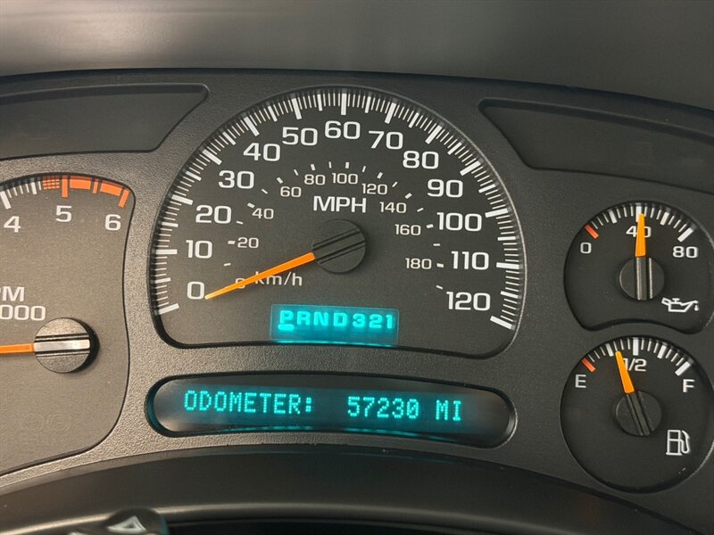 2004 Chevrolet Silverado 2500 2500HD LT 4X4 8.1L V8 / ALLISON TRANS / 57K MILES /Leather w. heated Seats / LONG BED / ZERO RUST / ALLISON 1000 TRANNY - Photo 49 - Gladstone, OR 97027