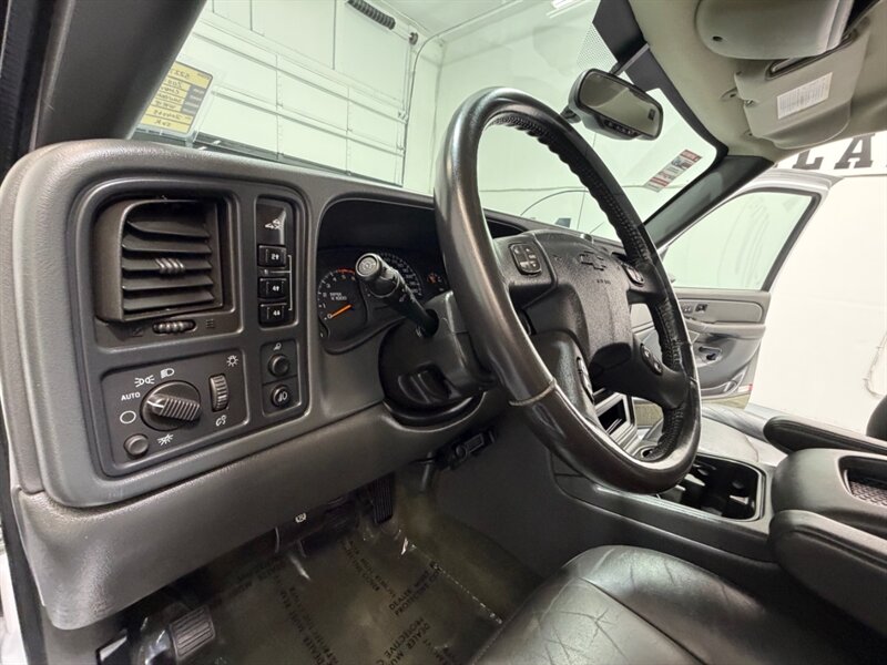 2004 Chevrolet Silverado 2500 2500HD LT 4X4 8.1L V8 / ALLISON TRANS / 57K MILES /Leather w. heated Seats / LONG BED / ZERO RUST / ALLISON 1000 TRANNY - Photo 37 - Gladstone, OR 97027