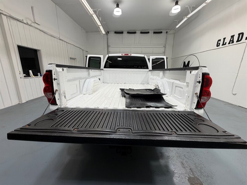2004 Chevrolet Silverado 2500 2500HD LT 4X4 8.1L V8 / ALLISON TRANS / 57K MILES /Leather w. heated Seats / LONG BED / ZERO RUST / ALLISON 1000 TRANNY - Photo 10 - Gladstone, OR 97027