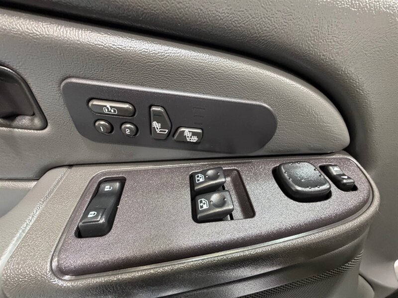 2004 Chevrolet Silverado 2500 2500HD LT 4X4 8.1L V8 / ALLISON TRANS / 57K MILES /Leather w. heated Seats / LONG BED / ZERO RUST / ALLISON 1000 TRANNY - Photo 21 - Gladstone, OR 97027