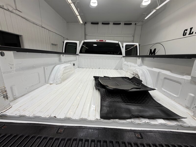 2004 Chevrolet Silverado 2500 2500HD LT 4X4 8.1L V8 / ALLISON TRANS / 57K MILES /Leather w. heated Seats / LONG BED / ZERO RUST / ALLISON 1000 TRANNY - Photo 11 - Gladstone, OR 97027
