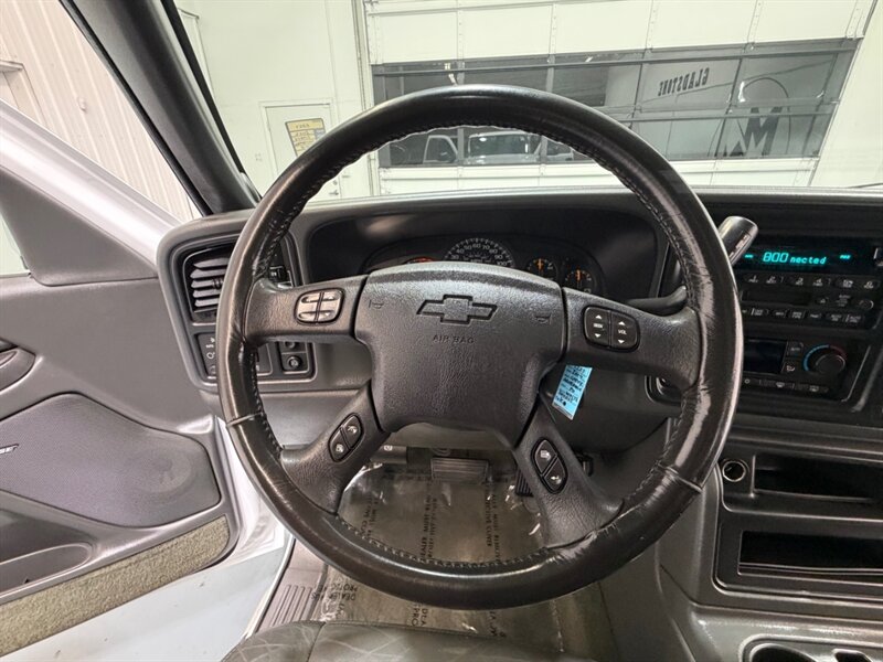 2004 Chevrolet Silverado 2500 2500HD LT 4X4 8.1L V8 / ALLISON TRANS / 57K MILES /Leather w. heated Seats / LONG BED / ZERO RUST / ALLISON 1000 TRANNY - Photo 17 - Gladstone, OR 97027