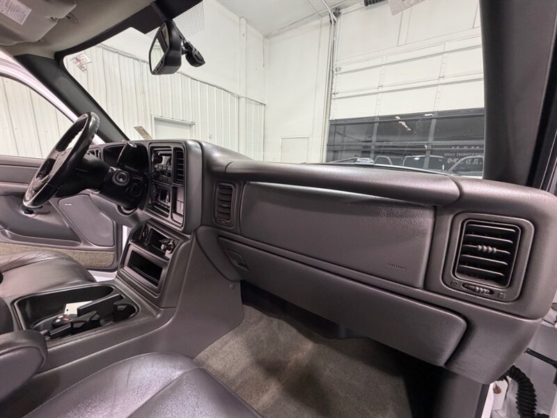 2004 Chevrolet Silverado 2500 2500HD LT 4X4 8.1L V8 / ALLISON TRANS / 57K MILES /Leather w. heated Seats / LONG BED / ZERO RUST / ALLISON 1000 TRANNY - Photo 38 - Gladstone, OR 97027