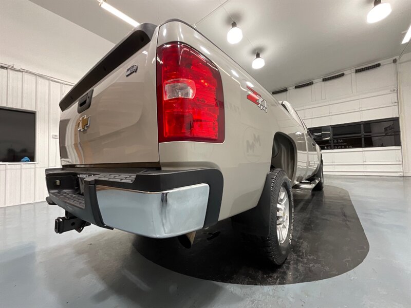 2009 Chevrolet Silverado 2500 LT 4X4 / 6.0L V8 / Z71 OFF RD / 77,000 MILES  / ZERO RUST - Photo 48 - Gladstone, OR 97027