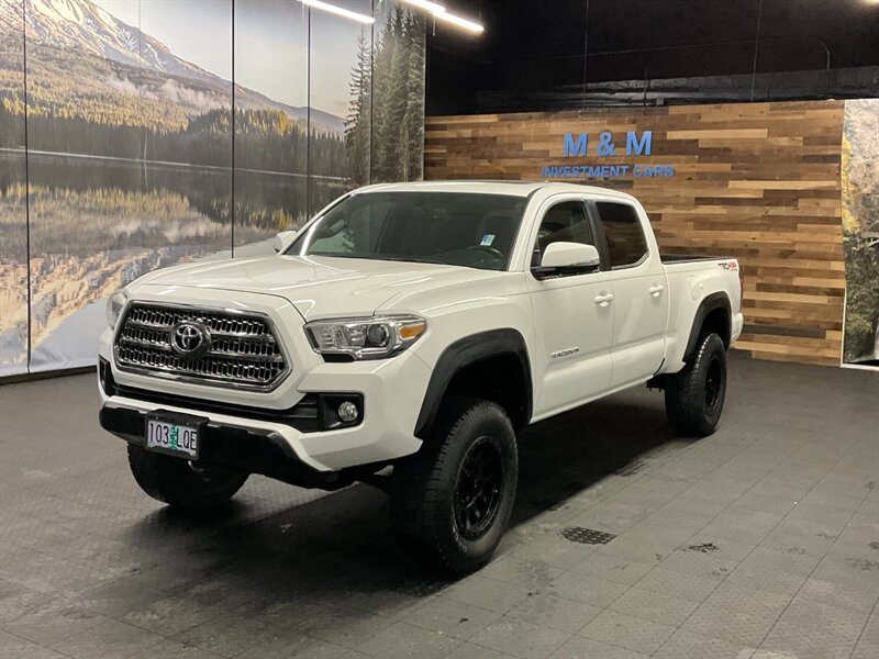 2017 Toyota Tacoma TRD Off-Road 4X4 / CRAWL CONTROL / LONG BED / LIFT  SUNROOF / NAVIGATION / SHARP & CLEAN !! - Photo 1 - Gladstone, OR 97027