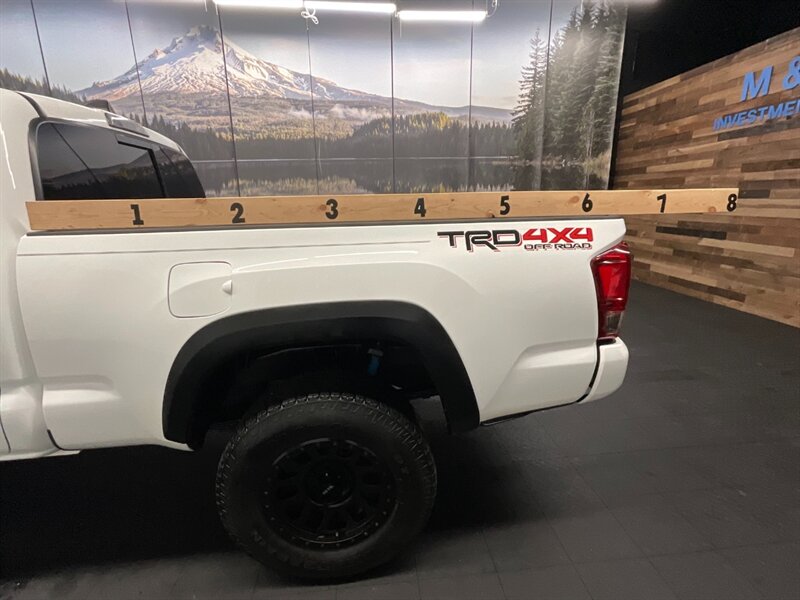 2017 Toyota Tacoma TRD Off-Road 4X4 / CRAWL CONTROL / LONG BED / LIFT  SUNROOF / NAVIGATION / SHARP & CLEAN !! - Photo 9 - Gladstone, OR 97027