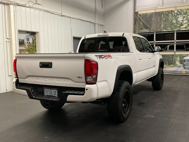 2017 Toyota Tacoma TRD Off-Road 4X4 / CRAWL CONTROL / LONG BED / LIFT  SUNROOF / NAVIGATION / SHARP & CLEAN !! - Photo 8 - Gladstone, OR 97027