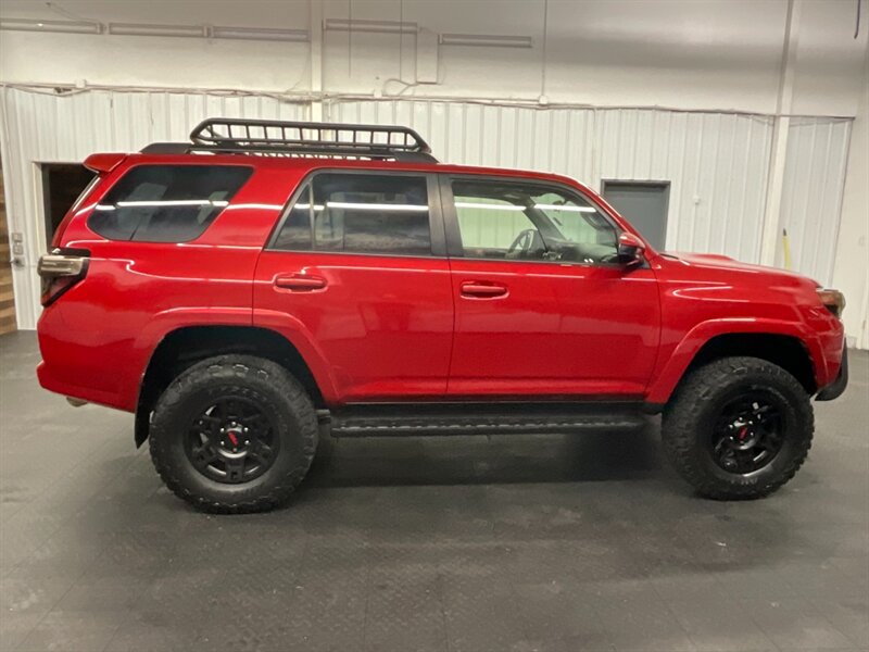 2015 Toyota 4Runner Trail 4X4 / TRD LEATHER / CUSTOM BUILT / LIFTED  CUSTOM BUILT / TRD LEATHER & HEATED SEATS / LIFTED w/ TRD WHEELS & BF GOODRCH TIRES / BLACKOUT PKG / SHARP - Photo 4 - Gladstone, OR 97027