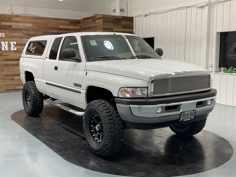 2001 Dodge Ram 2500 Laramie 4X4 / 5.9L Cummins Diesel / Leather Seats  / NO RUST - Photo 2 - Gladstone, OR 97027